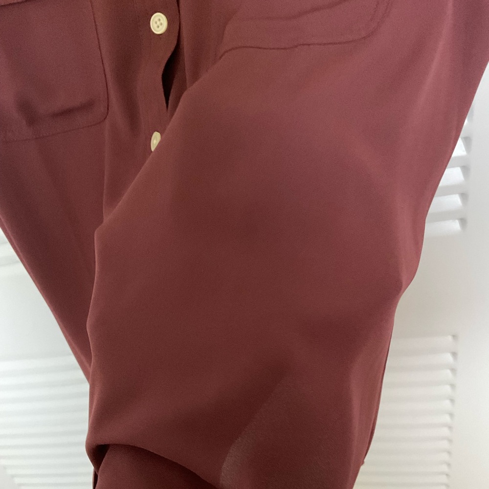 Ann Taylor Loft Petite Cranberry Button Front Top NWOT - Picture 7 of 9